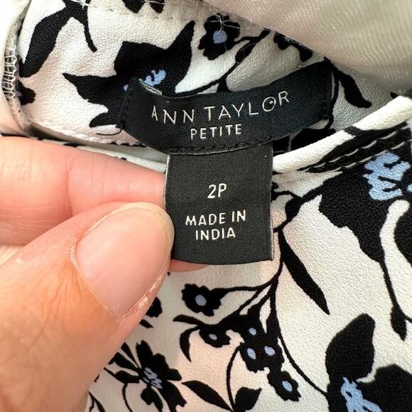 ANN TAYLOR | Petite Black White Floral Midi Dress | Size 2P - Picture 6 of 7